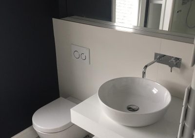builders for bathroom renovation